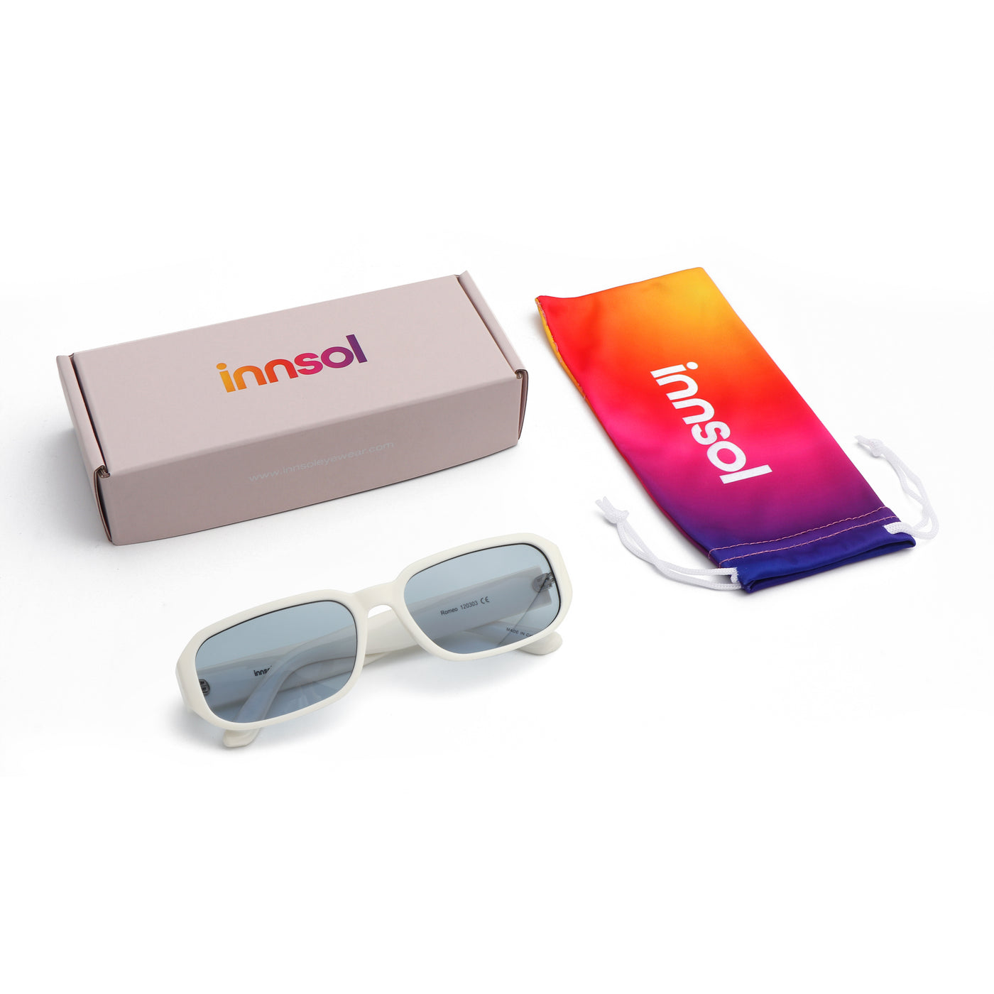 Gloss White/tint Light Blue