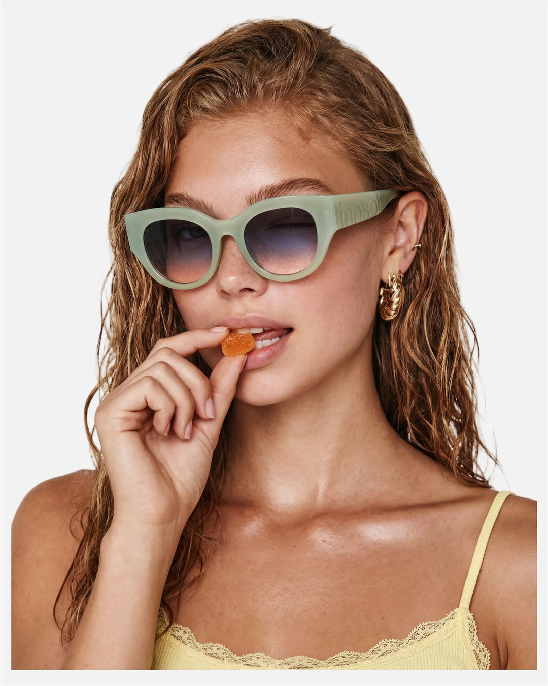 Model wearing innsol Lilly oversized cat eye sunglasses with chunky temples for brunch, resort wear, shopping days, and confident city walks