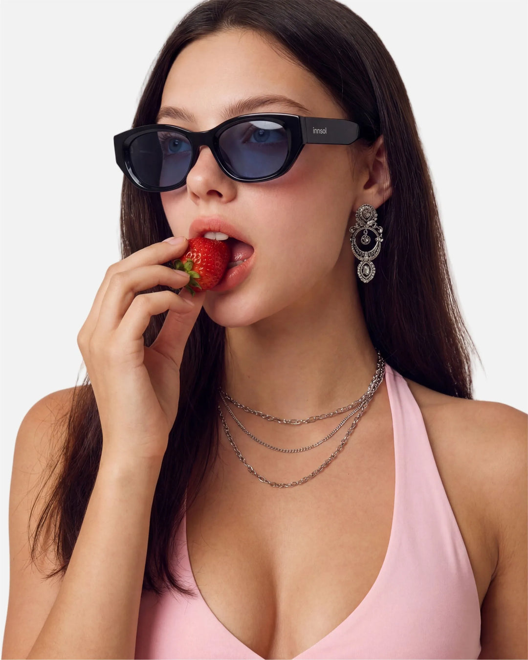 Model wearing innsol Mesa retro cat eye sunglasses for brunch, travel, and polished everyday outfits